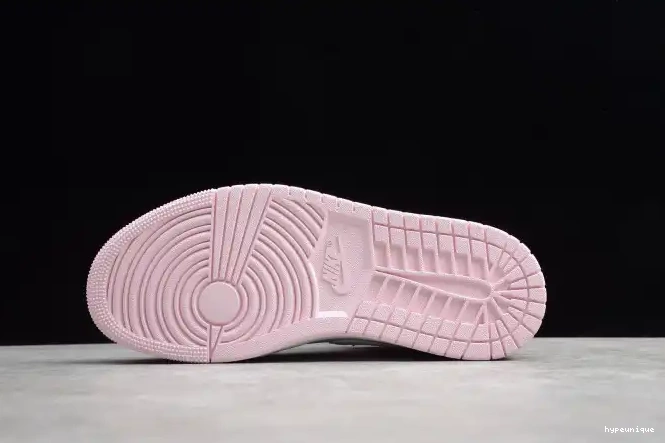 HYPE CW5379-600 Jordan Air Pink Digital Mid 1 0520